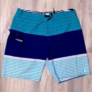 Volcom shorts